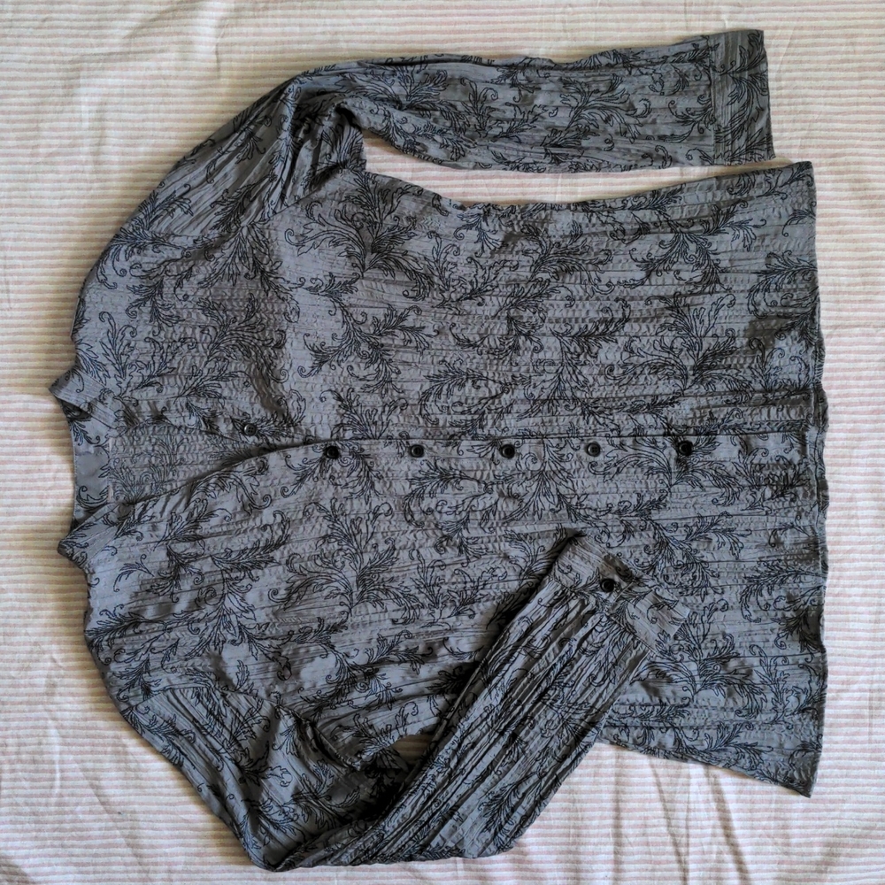 Casual Business L/S Blouse Gray with Black Floral Print